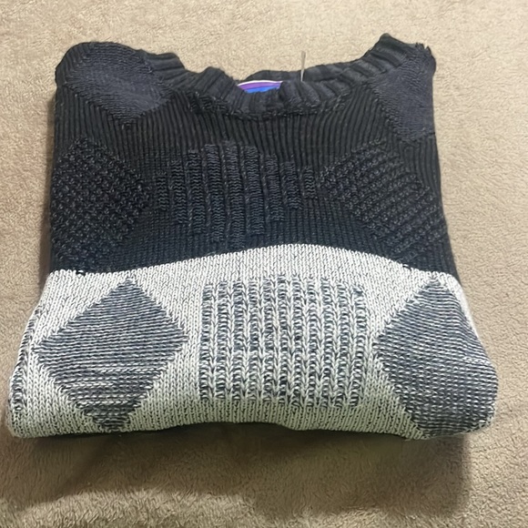 Men’s Pullover Sweater. - Picture 6 of 6